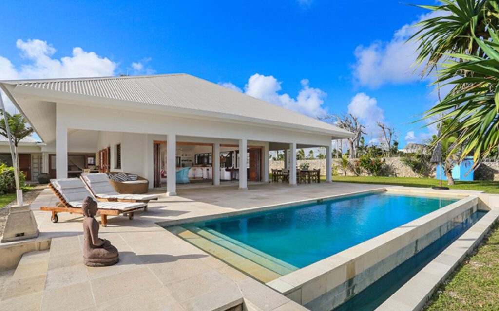 Luxury Beachfront Villa in Vanuatu Available for Rent: Private Beach and Pool Included!